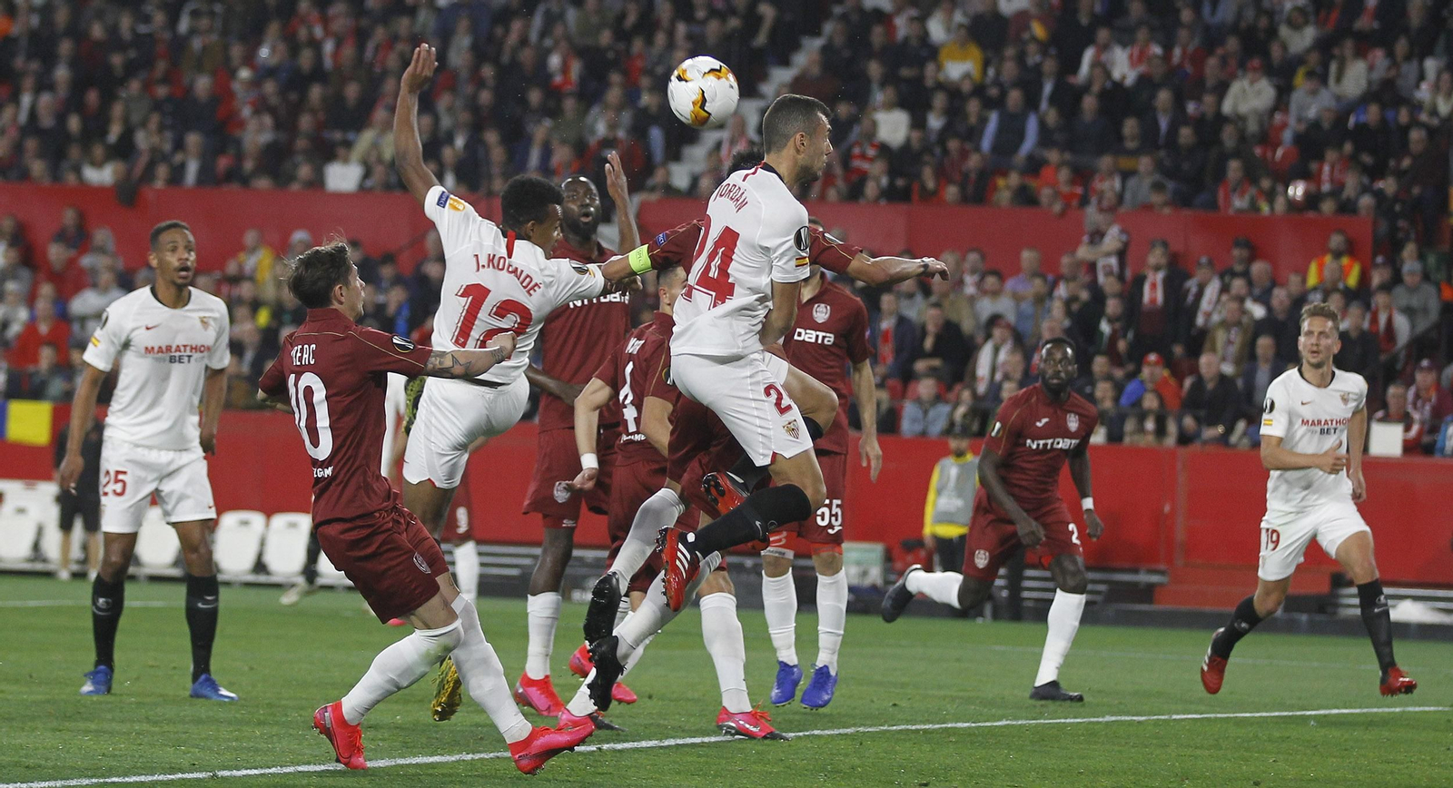 Las imágenes del Sevilla FC- CFR Cluj