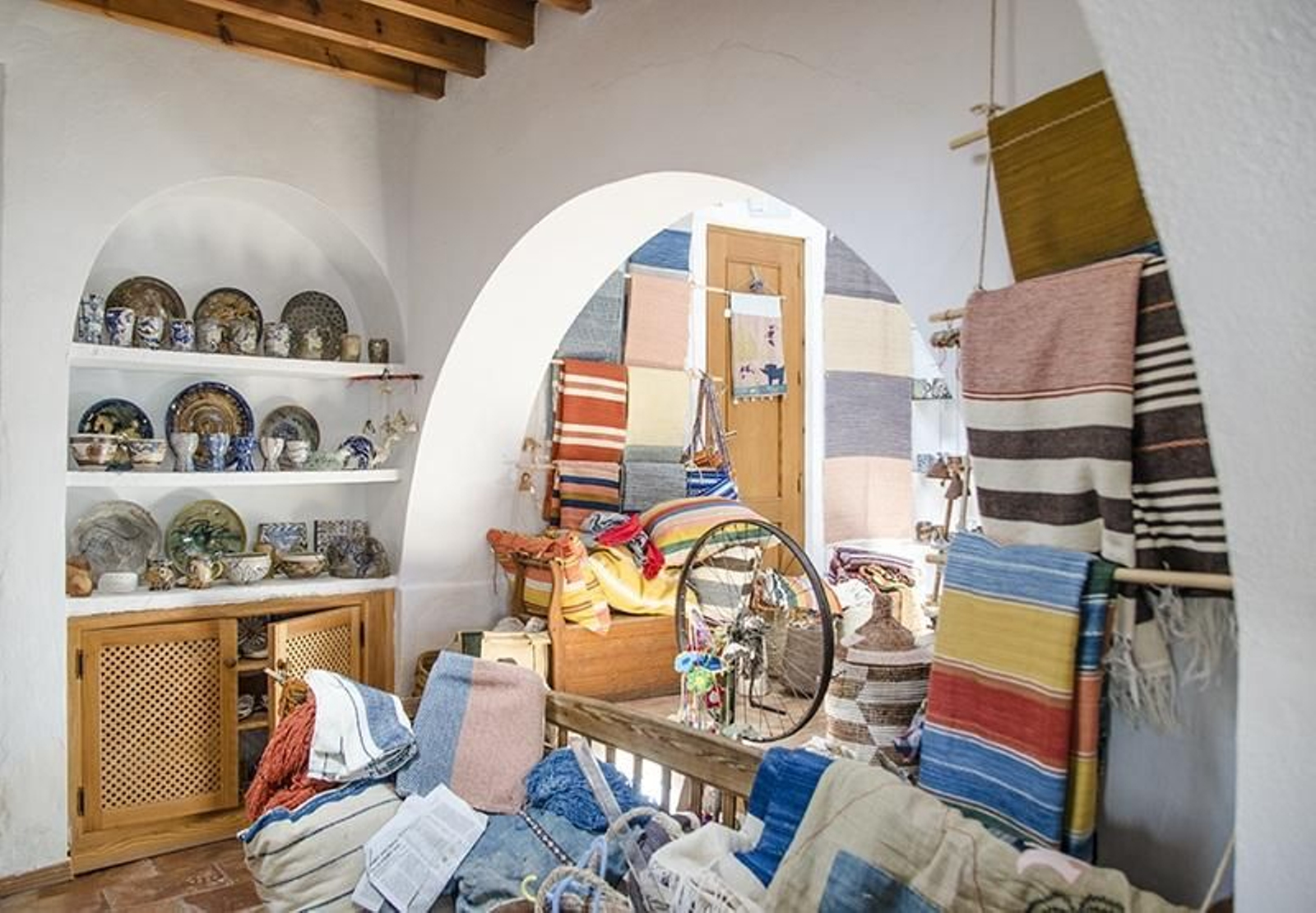 Para gozar de este sello de denominación de origen,  el artesano ha de cumplir una serie de requisitos