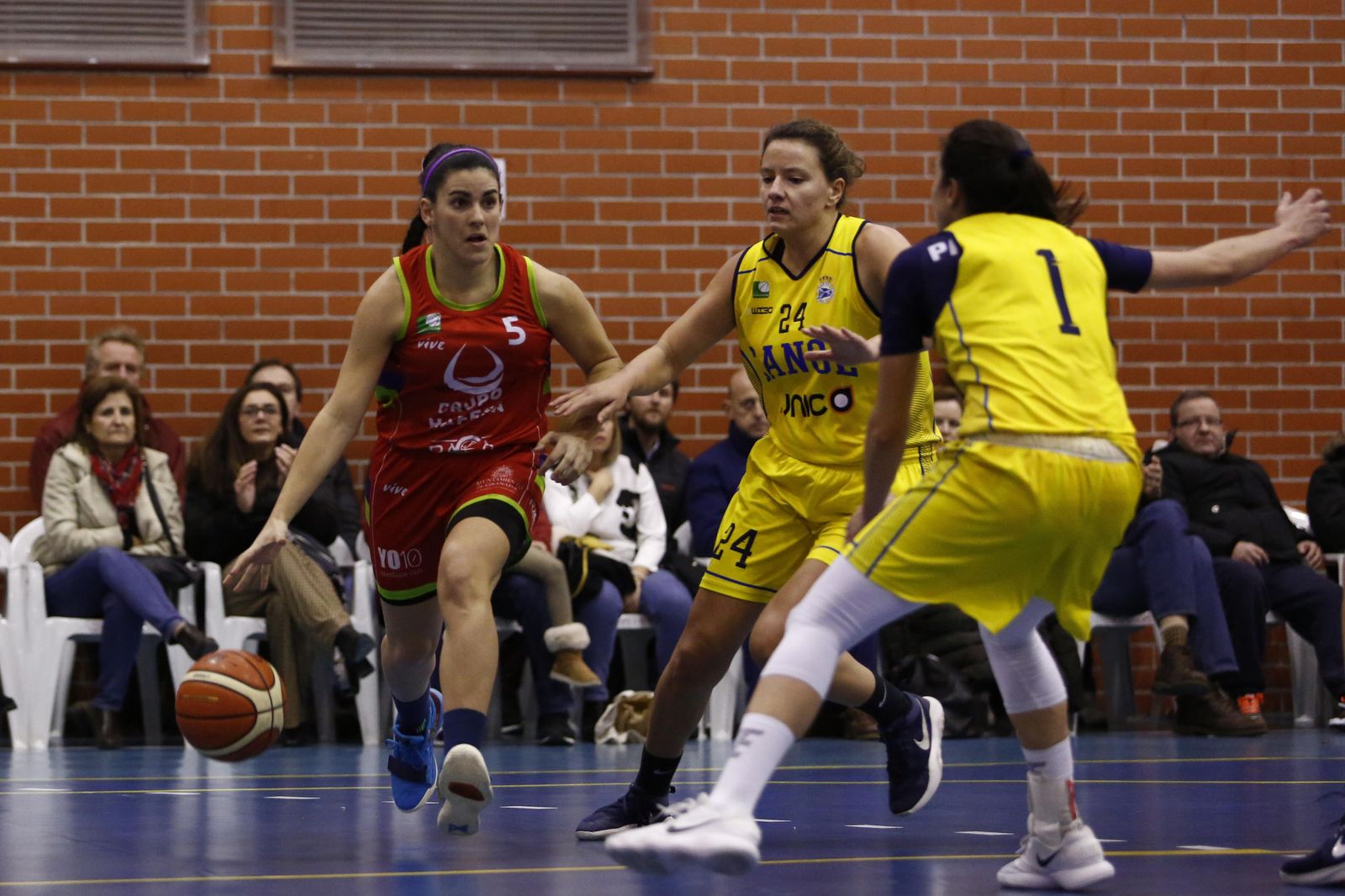 El Raca vuelve a competir tras ganar su último partido al Canoe