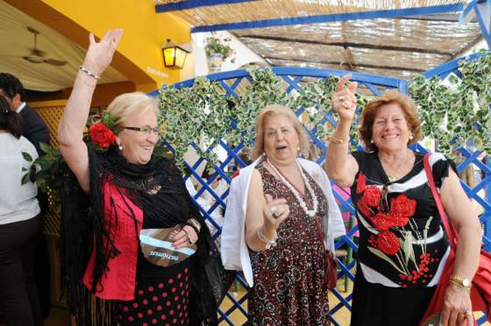 Ana Martínez de la Vega, Carmen Pelegrino Pérez y ‘La Momi de Jerez’.

Foto: Manuel Mateo