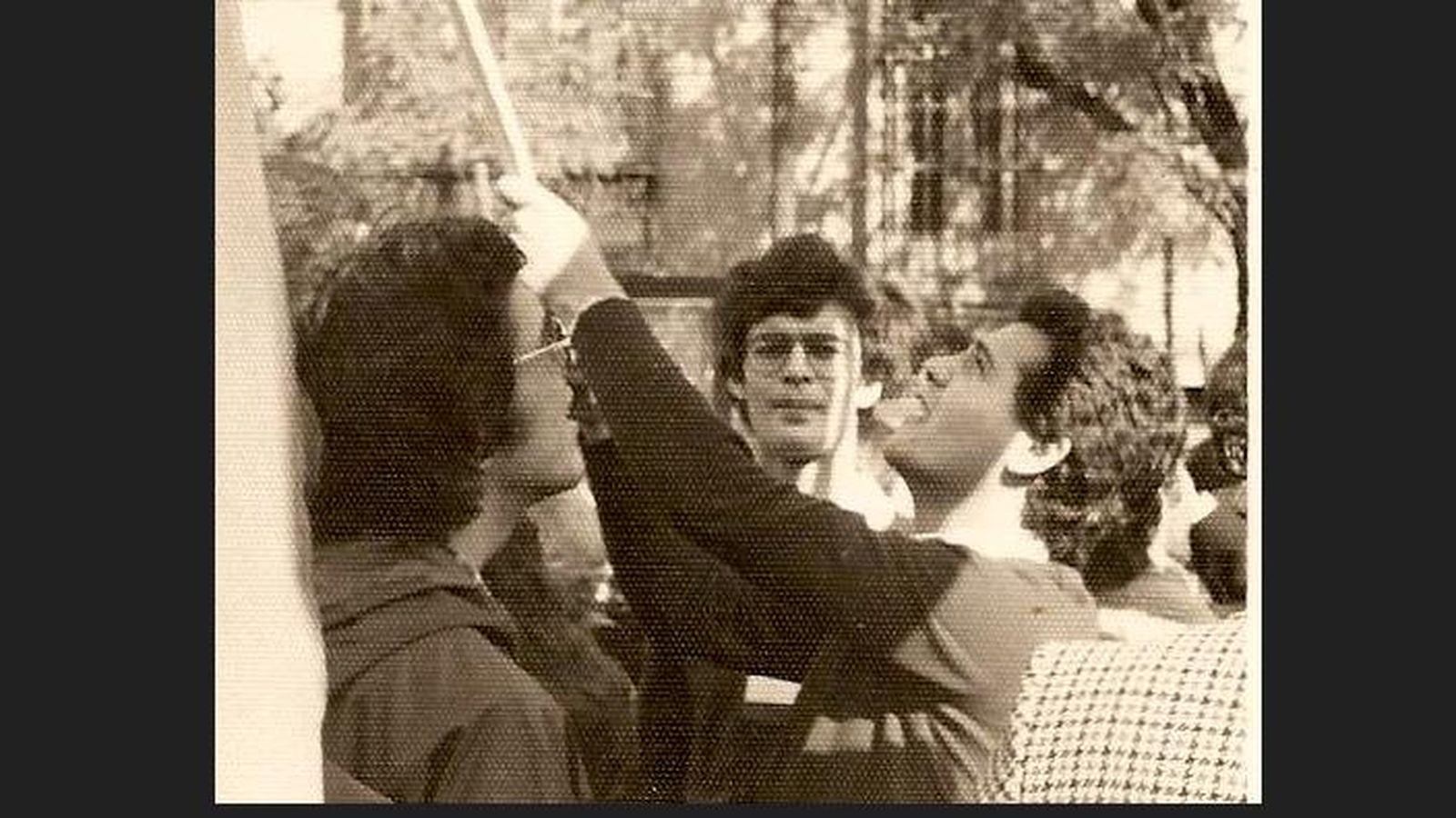 Francisco Menacho, estudiante de Filología, en la manifestación pro autonomía del 4 de diciembre de 1977
