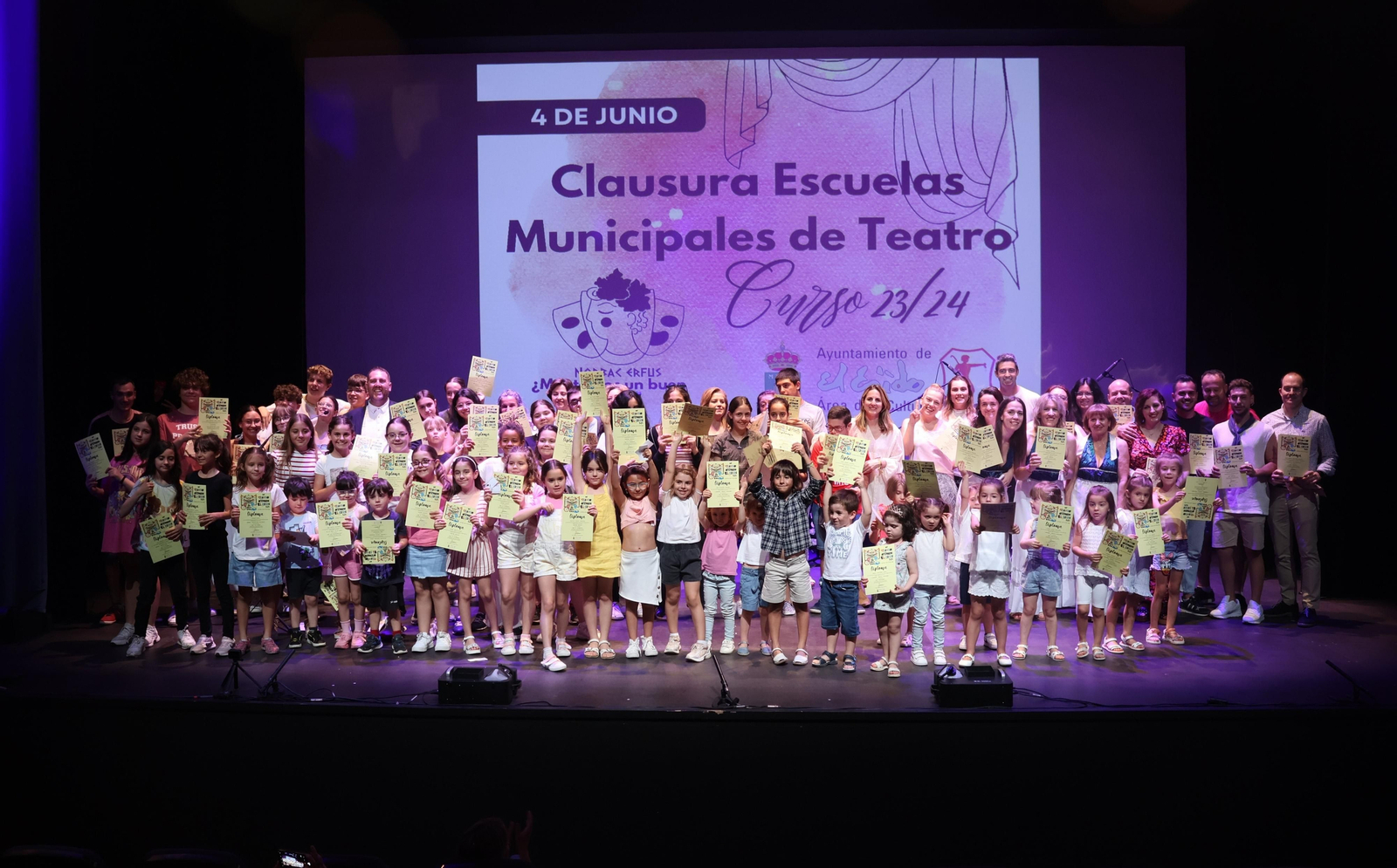 Los participantes de las Escuelas Municipales recibieron un diploma acreditativo.