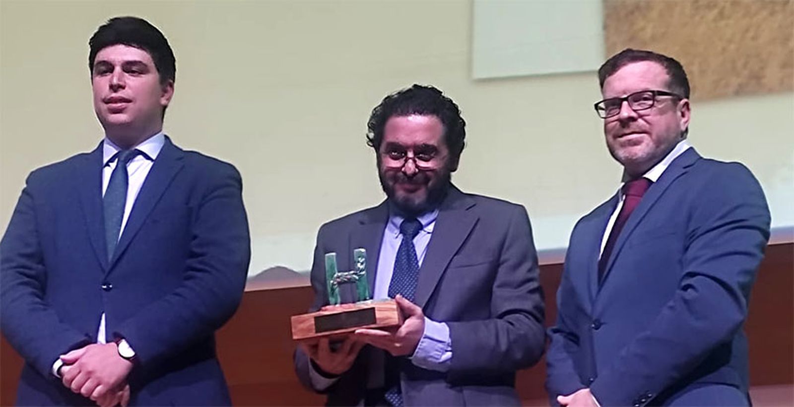 Pepe Monforte recoge el premio a Cosasdecome.