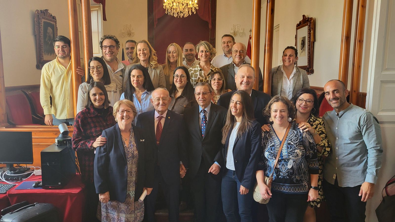 Foto con los familiares del cirujano.