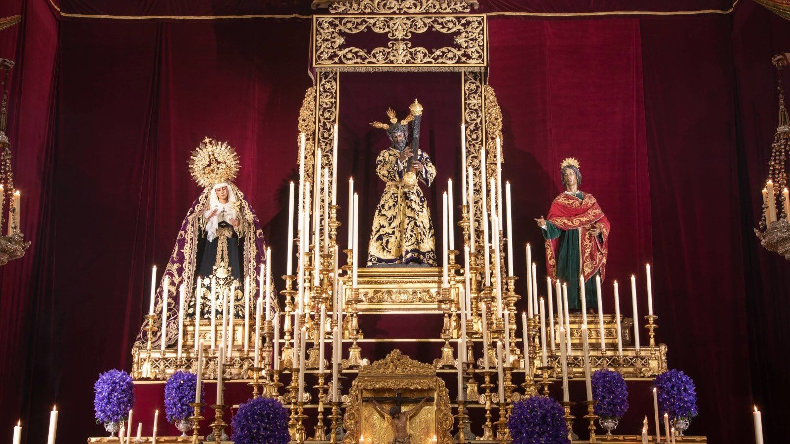 Altar de Quinario en Los Gitanos