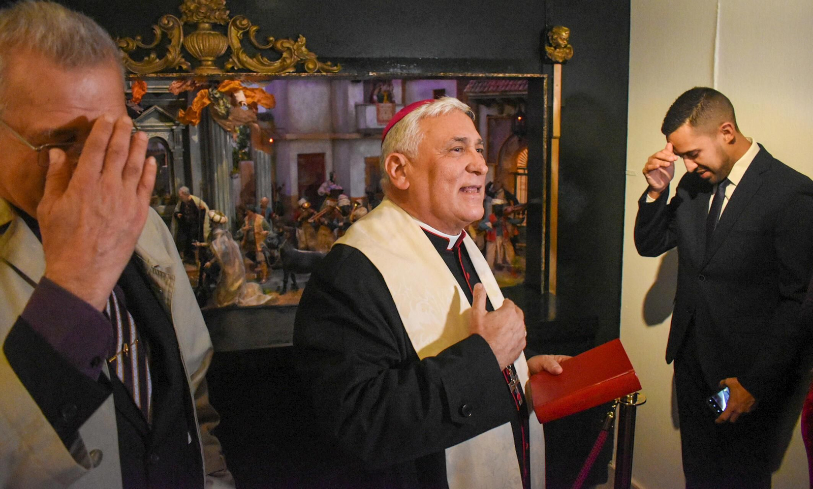 Inauguración del belén de la Fundación Cajasol, en la plaza San Antonio.