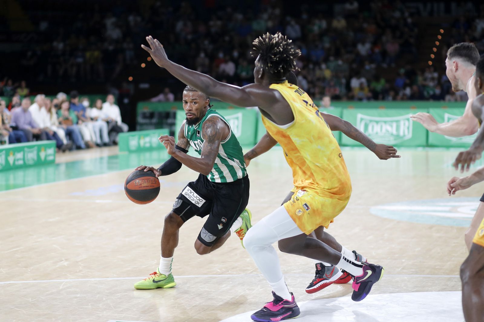 Las imágenes de la salvación del Coosur Betis