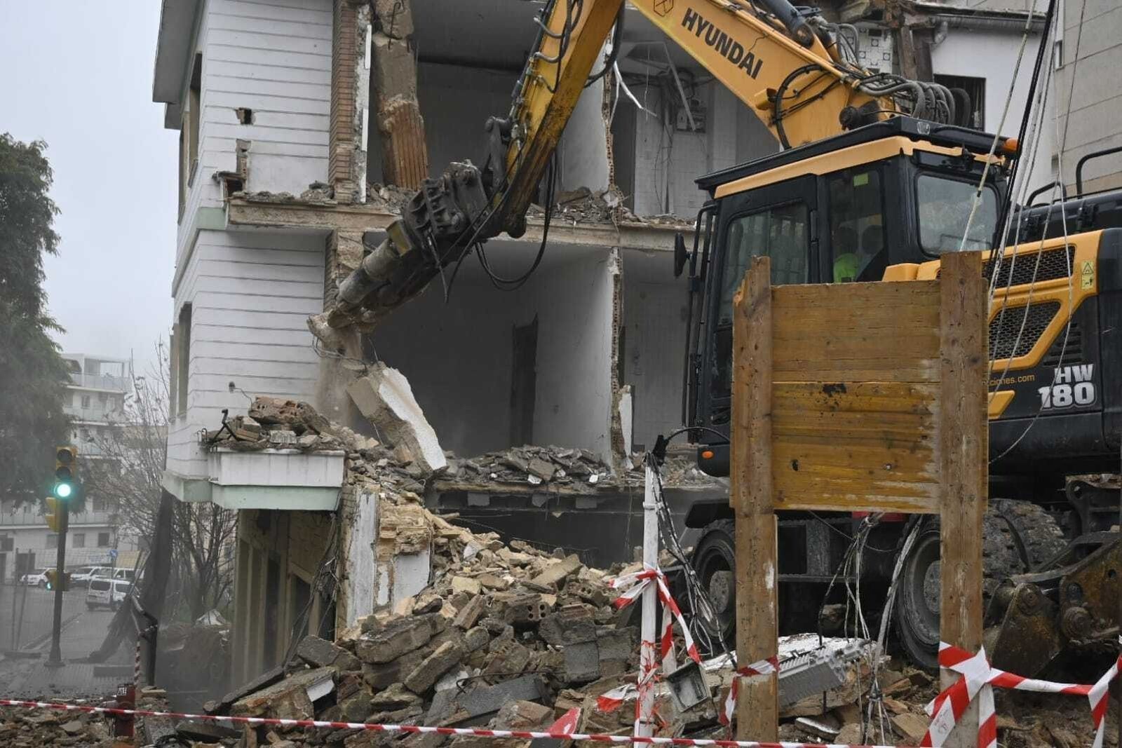 Demolición de la segunda vivienda en el Cabezo Mondaca.