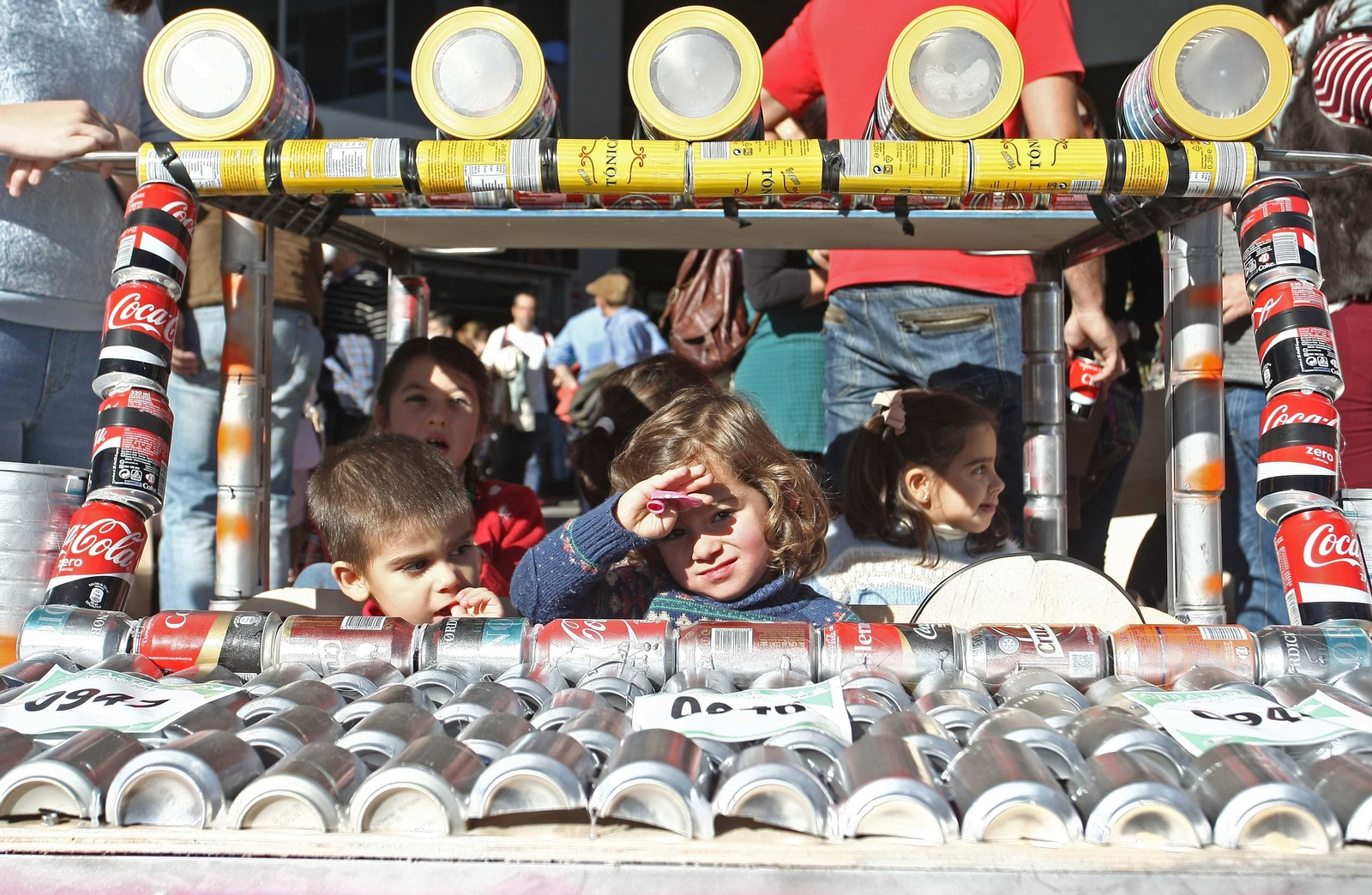 Arrastre de latas en Algeciras