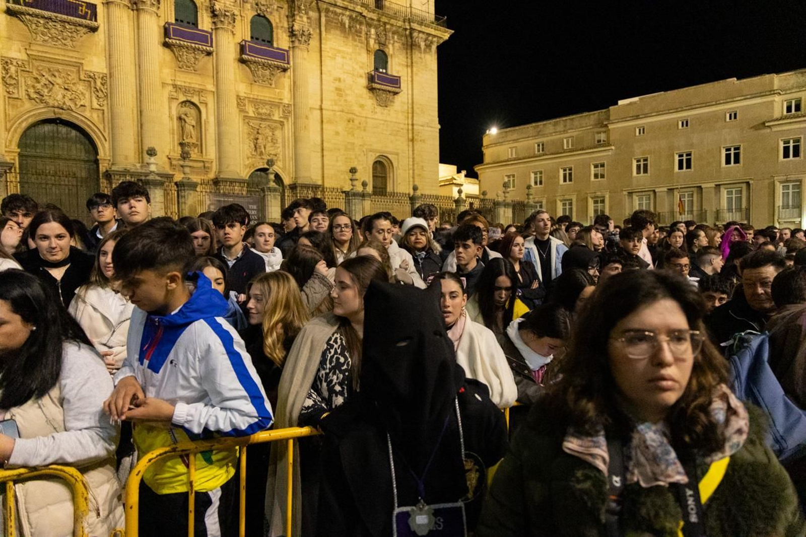 Los jiennenses acuden un año más al encuentro de Nuestro Padre Jesús