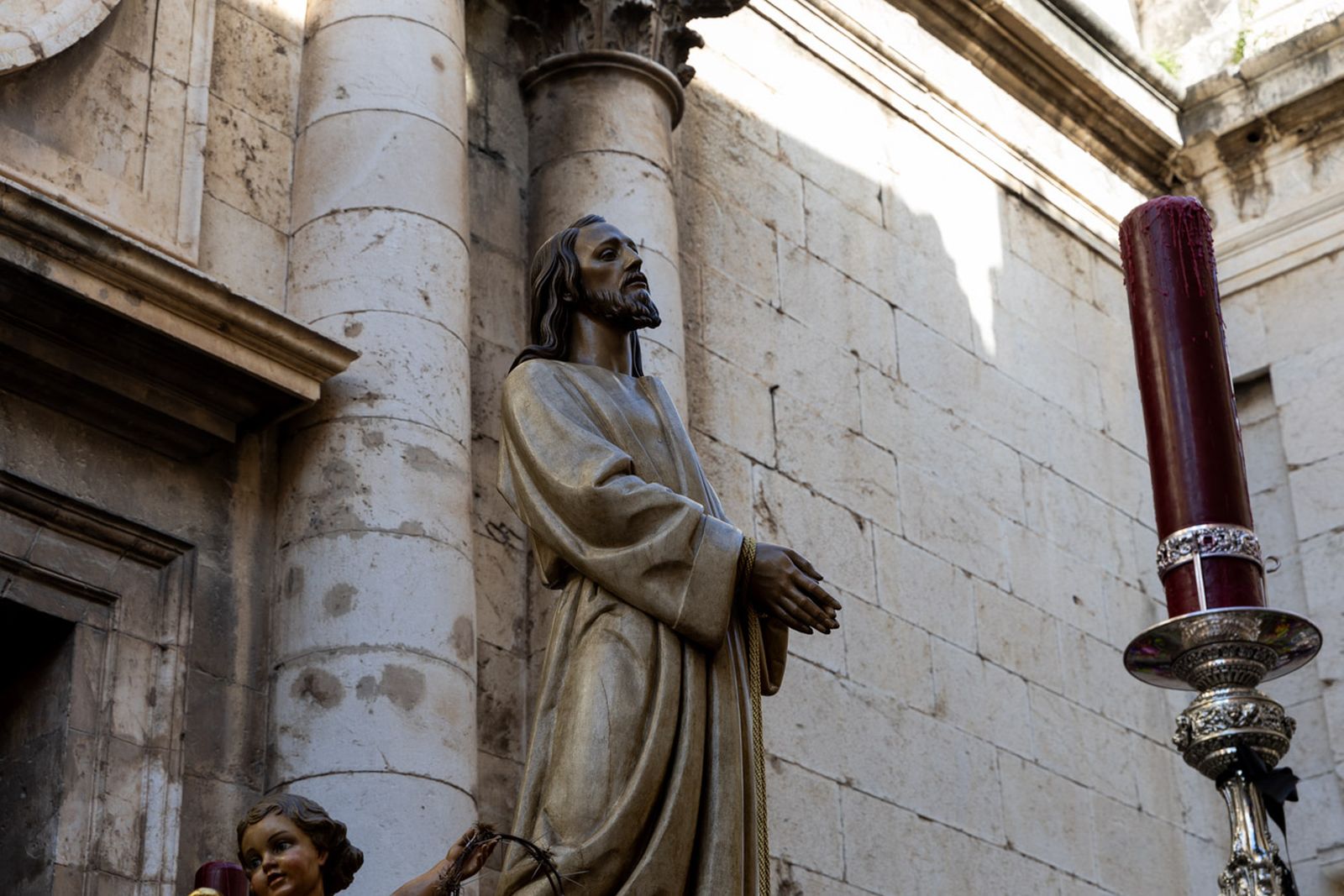 Las cofradías de la Vera Cruz, Expiración y Gran Poder lucen sus cortejos en la calle