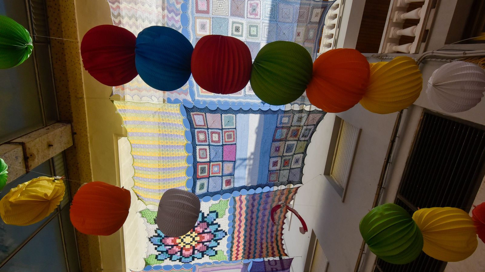 Las fotos del Sábado de Farolillos en el centro de La Línea