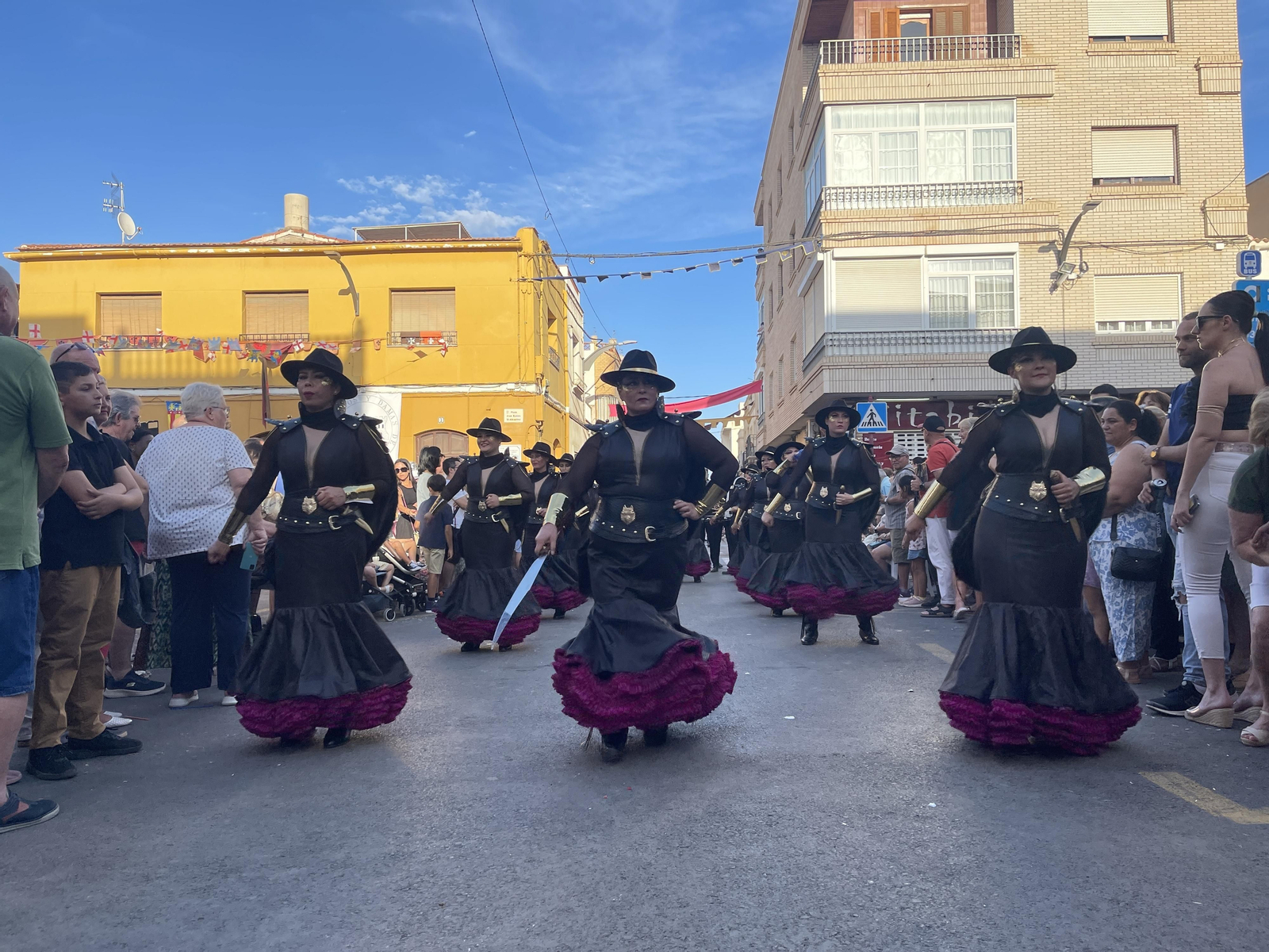 El desfile de Moros y Cristianos de Vera, en imágenes