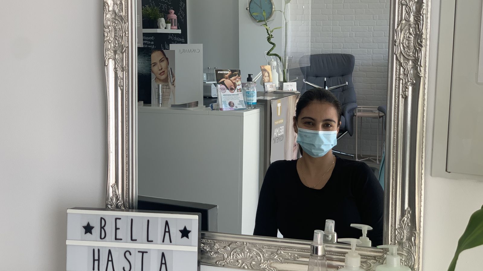 Leydi Torres, en su salón de belleza.