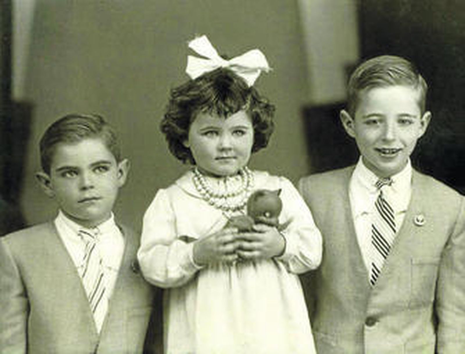 Fotos de grupo que se solían hacer para enviarlas a familiares que se encontraban lejos.