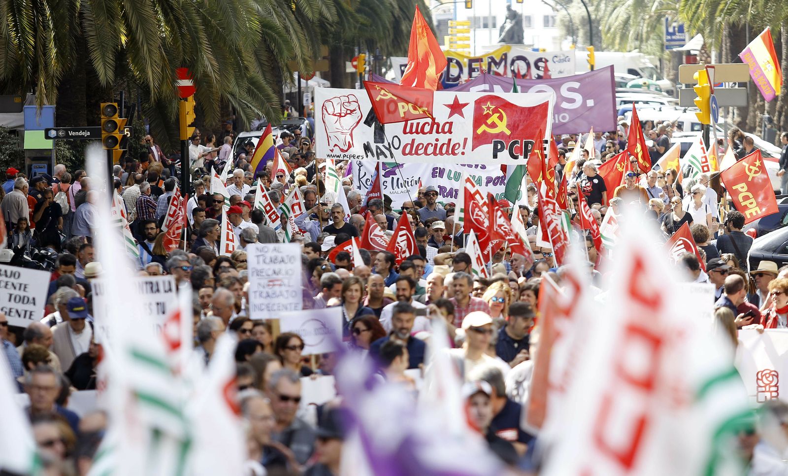 Las mejores fotografías de la manifestación del 1 de mayo en Málaga