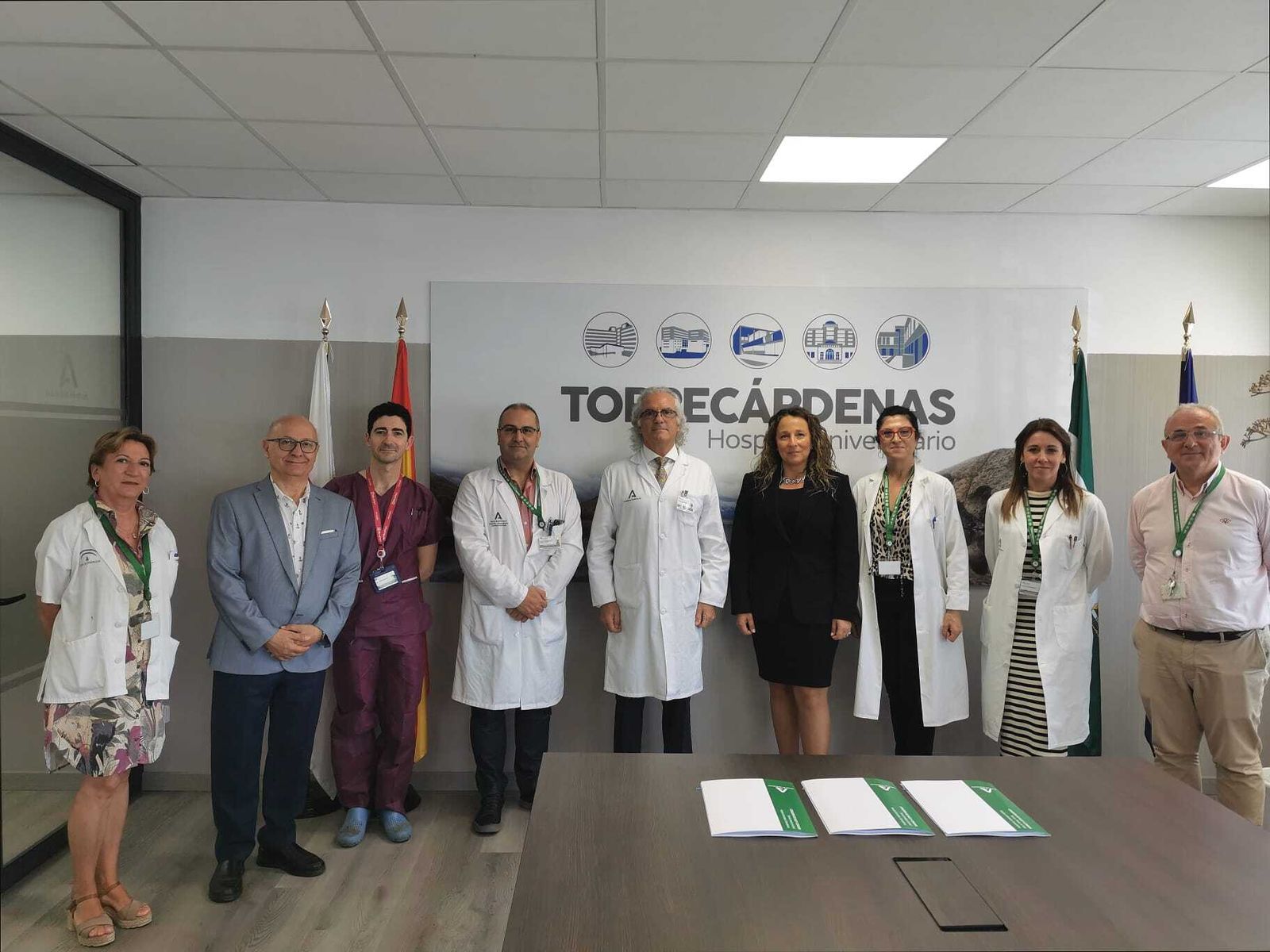 Reunión en el Hospital Universitario Torrecárdenas para la firma del convenio