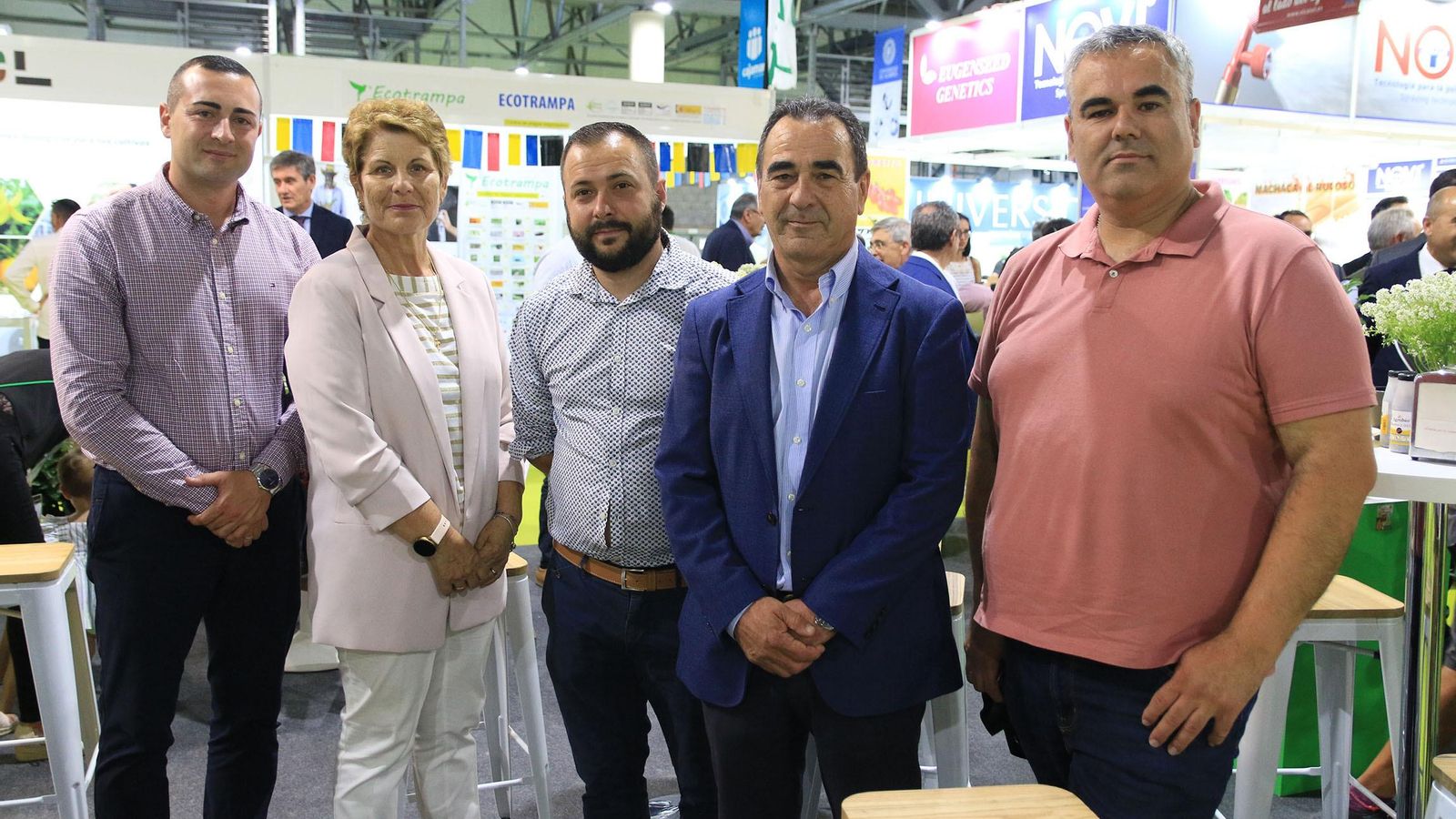 José Miguel Hernández y parte de su equipo.