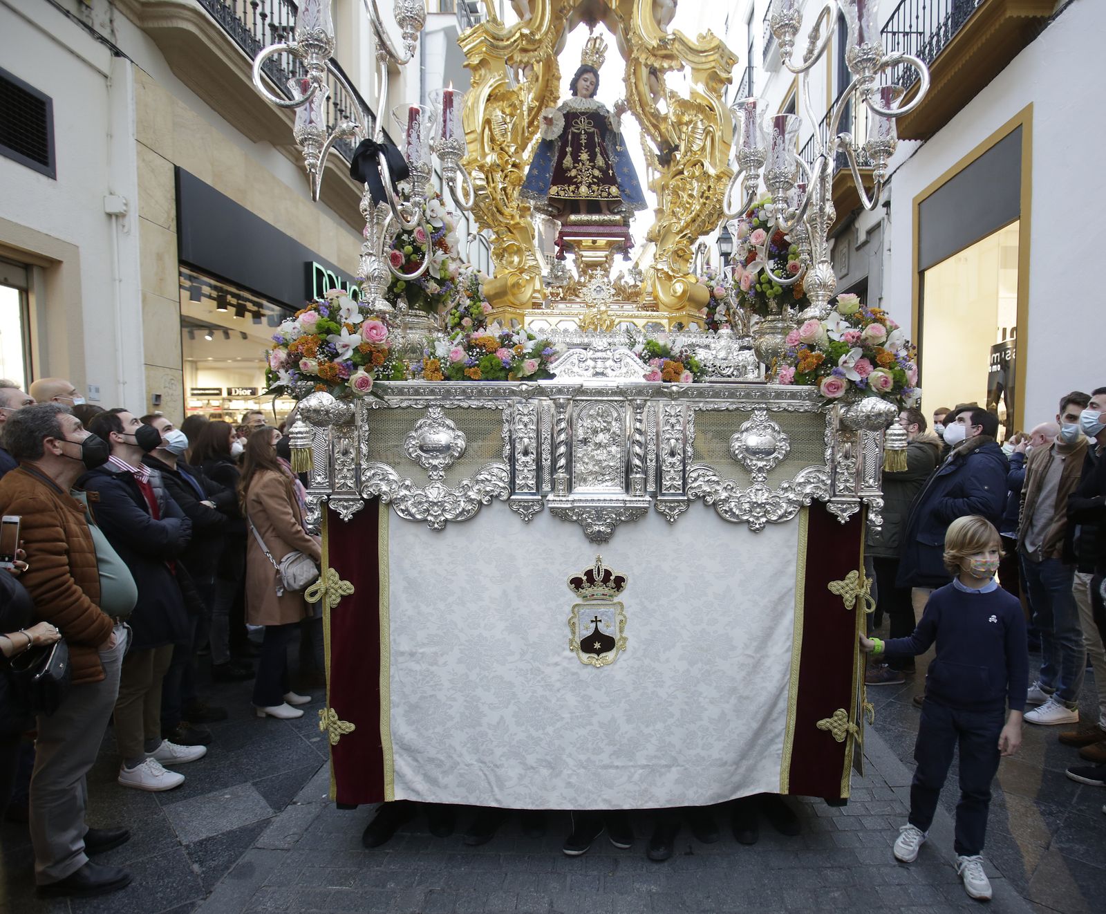 Niño Jesús de Praga, Santo Angel