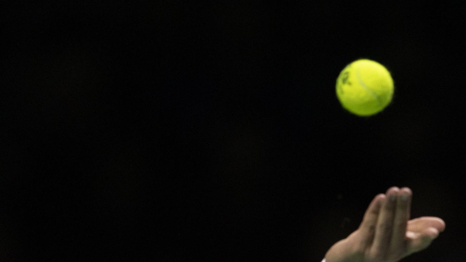 Berrettini derrota a Kokkinakis y acerca a Italia a la final de la Copa Davis