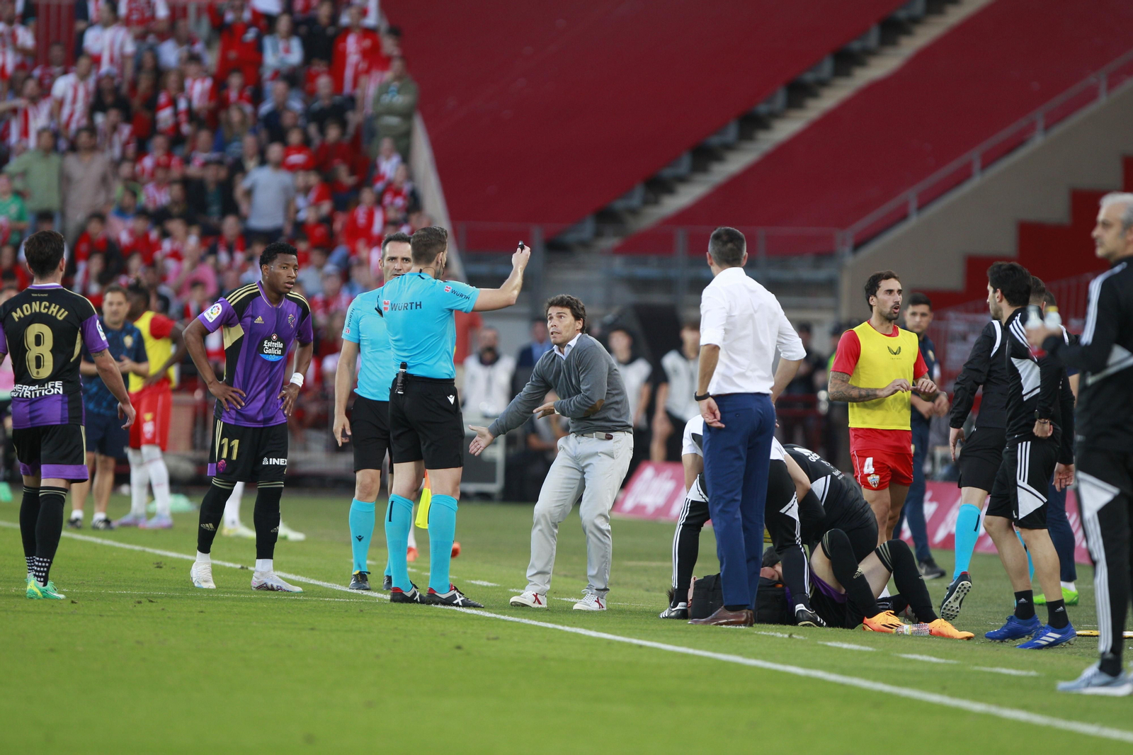 Imágenes del partido U.D. Almería-Real Valladolid C.F.
