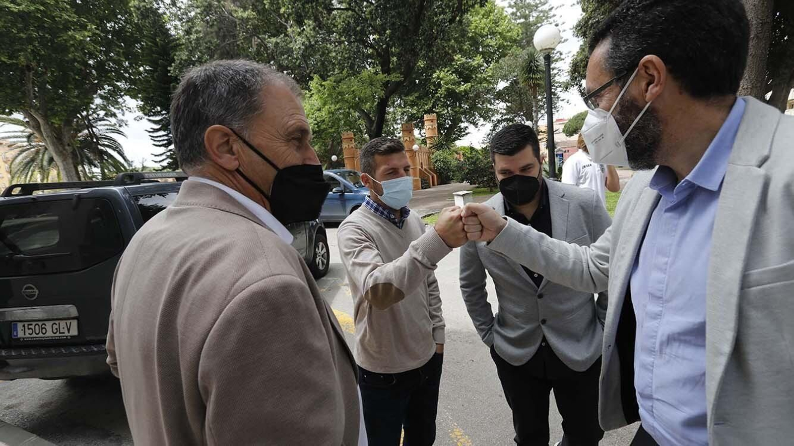 Las fotos de la recepción del Ayuntamiento de la Línea a la Balona  por su ascenso a Primera RFEF
