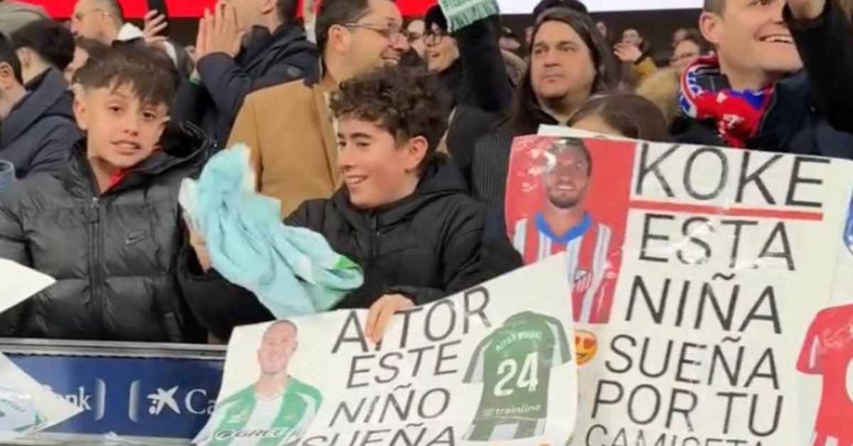 El regalo de Aitor Ruibal a un bético tras la victoria del Betis ante el Atlético