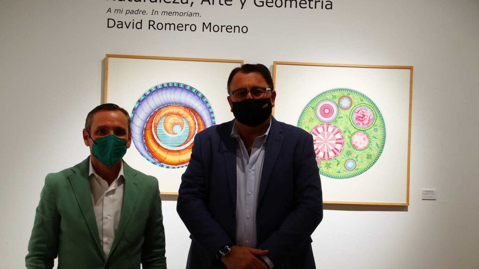 David Romero, autor de 'Naturaleza, Arte y Geometría' y el  delegado de Cultura, Enrique Pavón.
