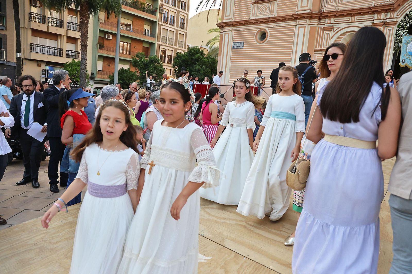 Imágenes de la procesión del Corpus Christi por las calles de Huelva