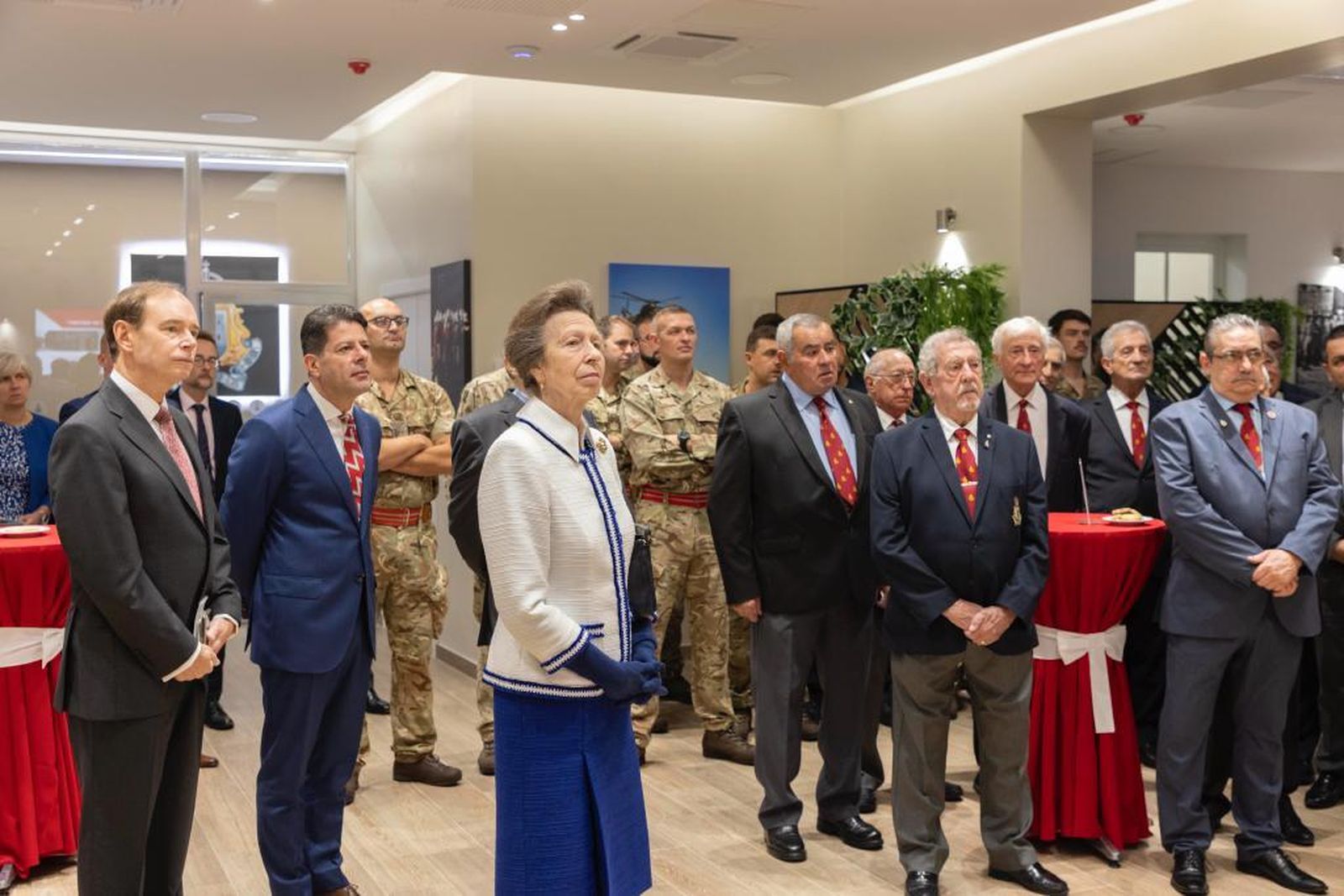 Las fotos de la visita de la princesa Ana de Inglaterra a Gibraltar