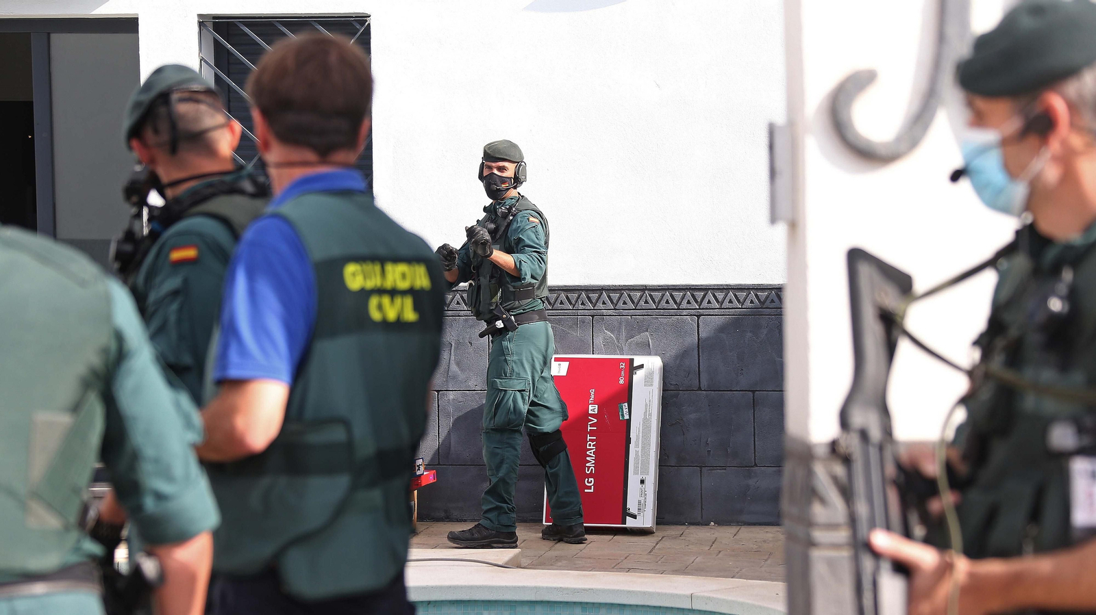 Registro de la Guardia Civil en el Zabal