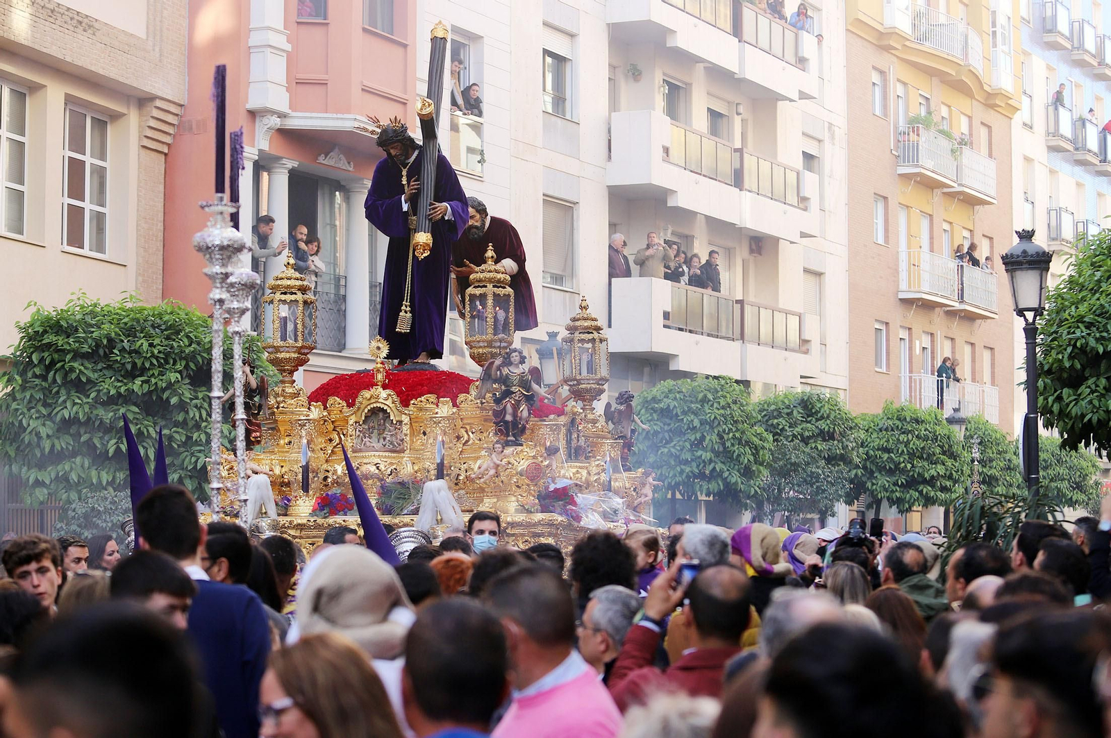 Imágenes del Nazareno en la madrugá de Huelva