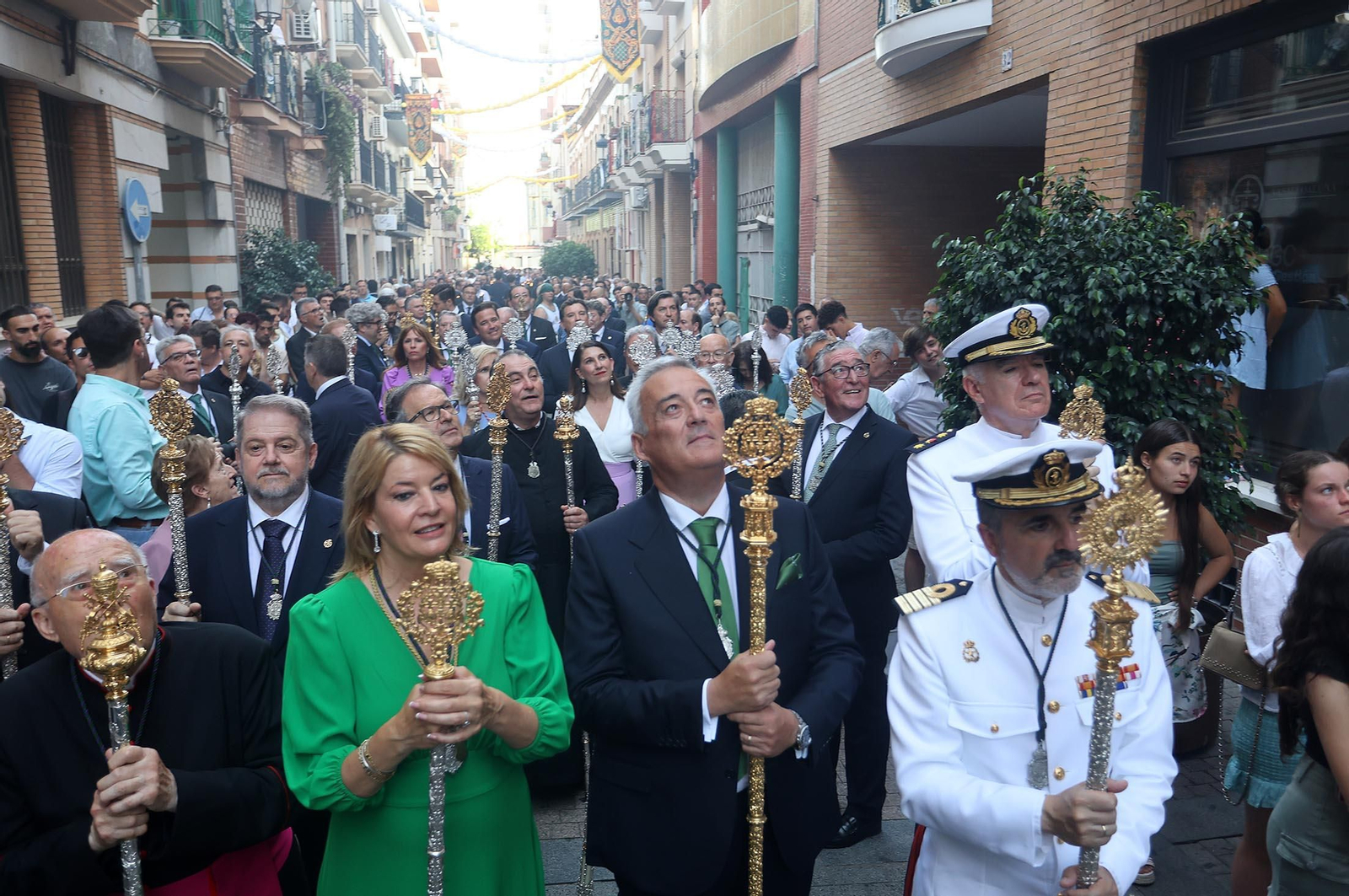 Imágenes de la procesión extraordinaria de la Virgen de la Esperanza por las calles de Huelva
