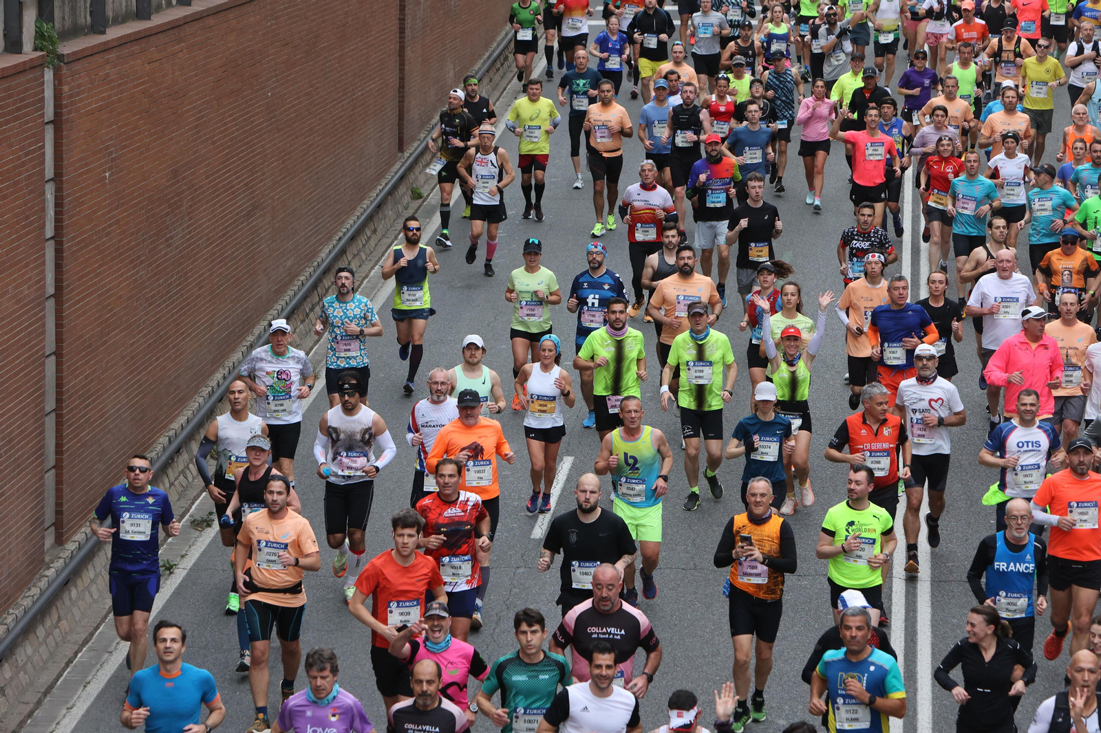 Búscate en la maratón de Sevilla 09