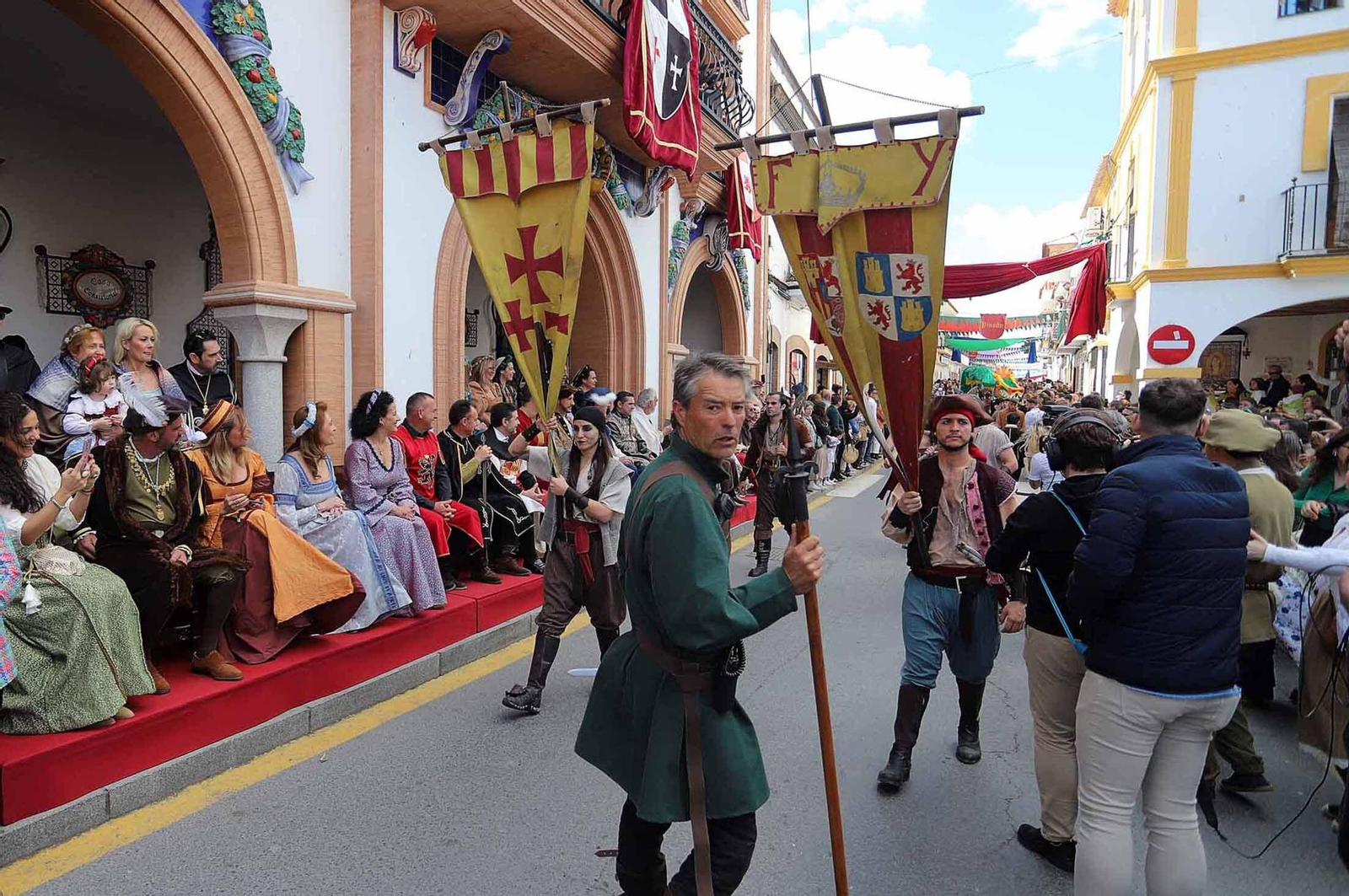 Imágenes del gran ambiente en la Feria Medieval de Palos de la Frontera, Huelva