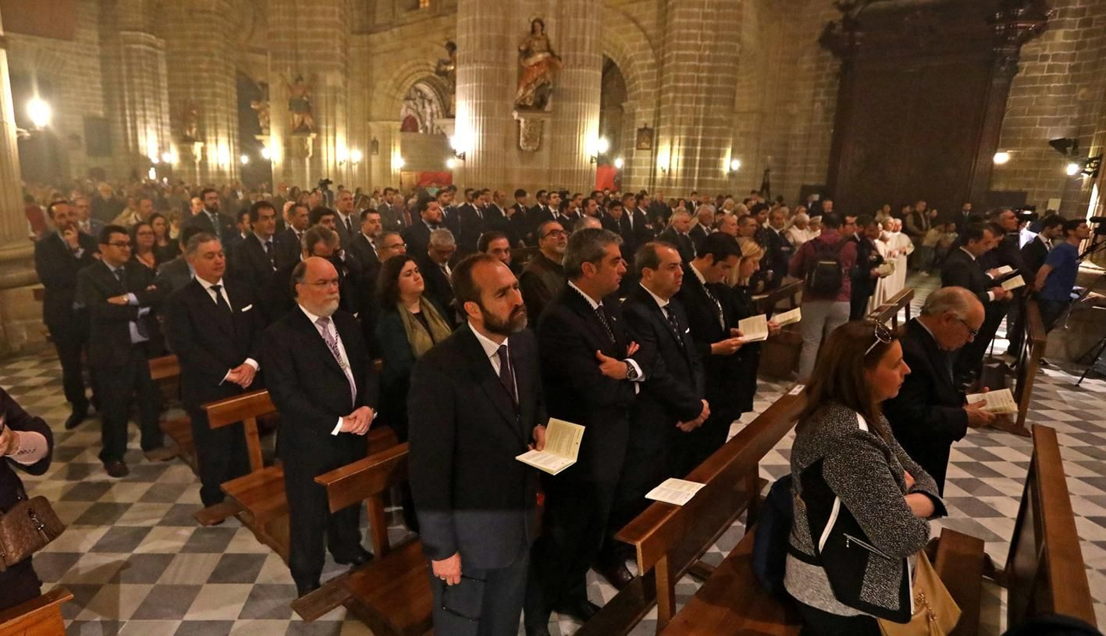 Imágenes del Vía Crucis de la Unión de Hermandades