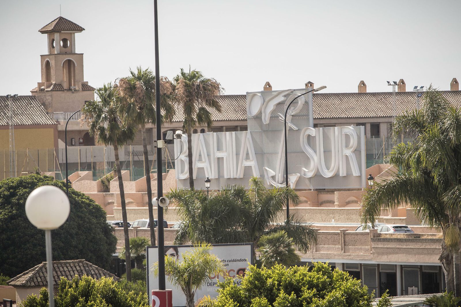 Vista exterior del complejo comercial