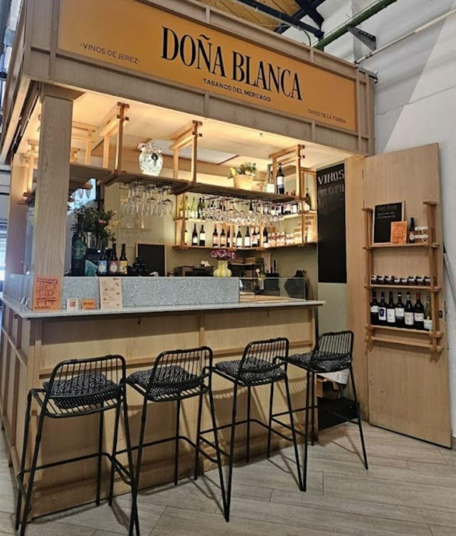 Doña Blanca, el Tabanco de Mercado en Madrid con productos gourmet de Jerez y la provincia.