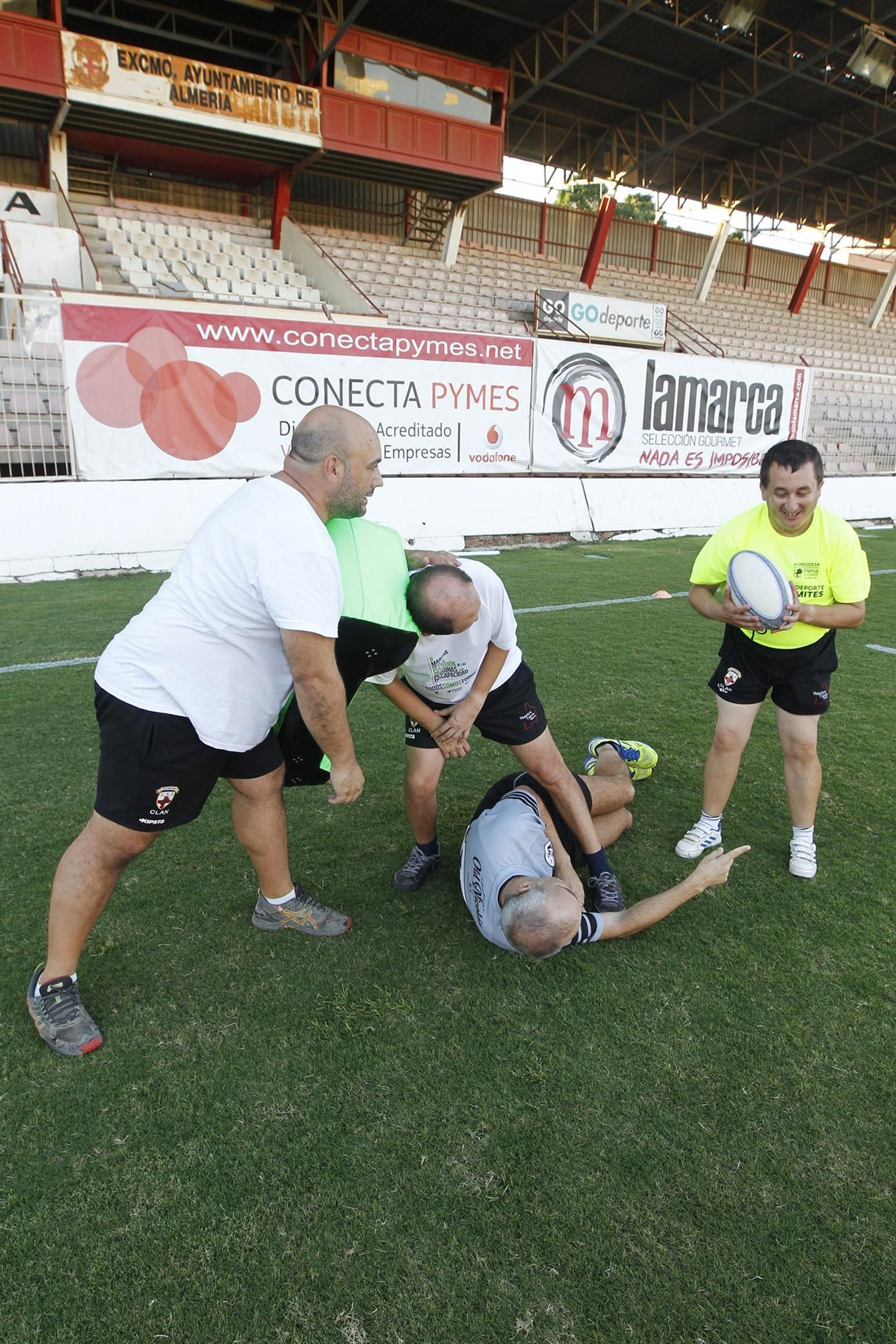 Fotogalería rugby inclusivo URA CLAN. Almería