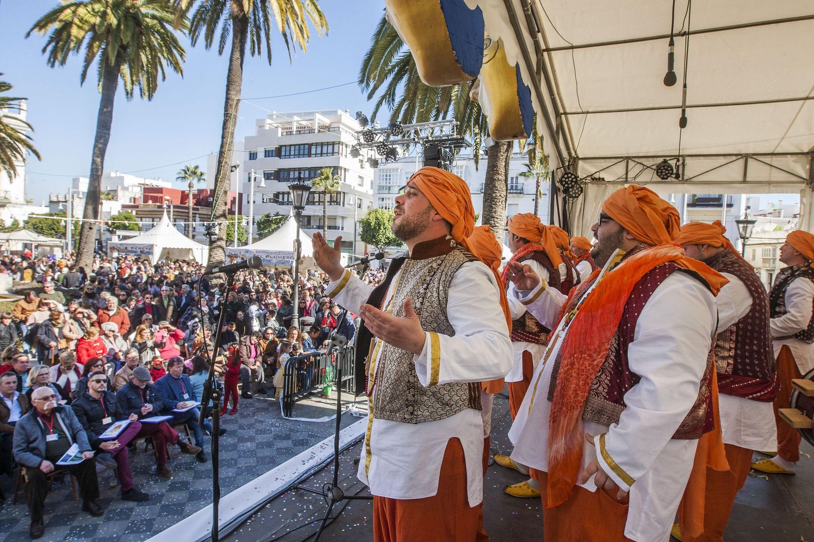 Actuaciones en la plaza del Rey durante el Carnaval de 2019 en San Fernando
