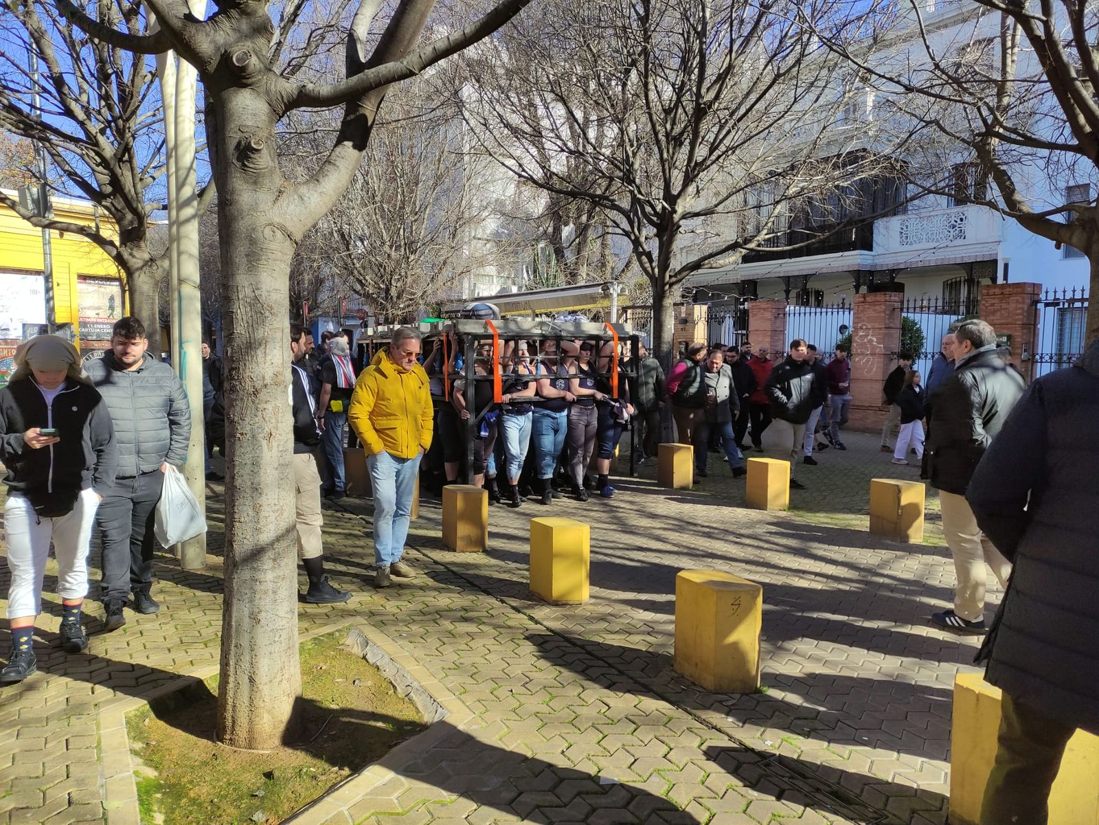Ensayo de costaleros de Montesión la mañana del domingo 18 de enero.