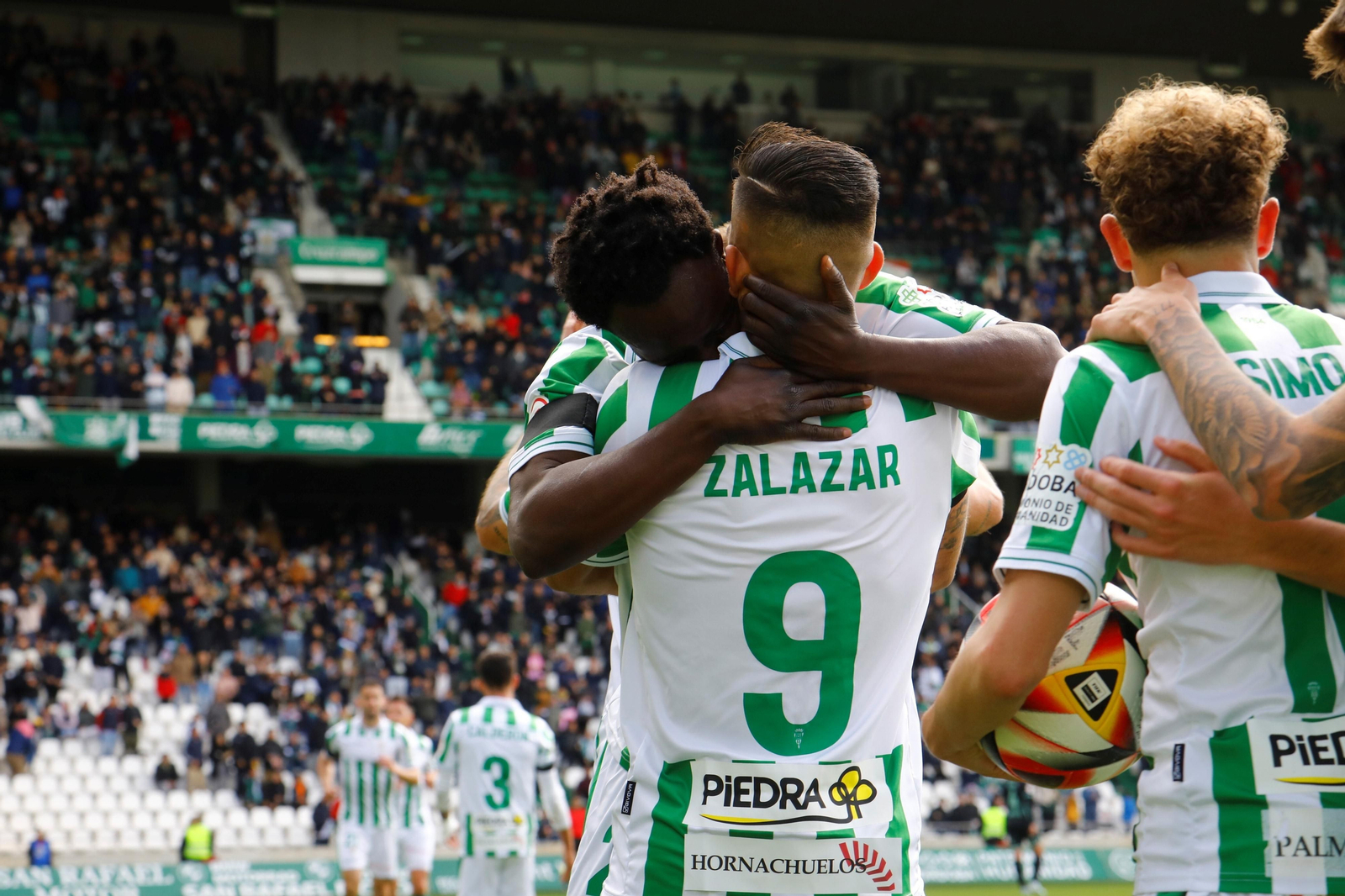 Las mejores fotos del ambiente en el Córdoba CF - Atlético Baleares en El Arcángel