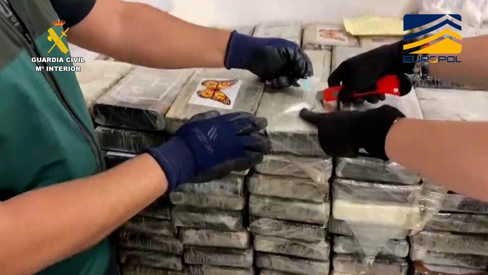 Se han intervenido cerca de dos toneladas de cocaína y cinco de hachís.