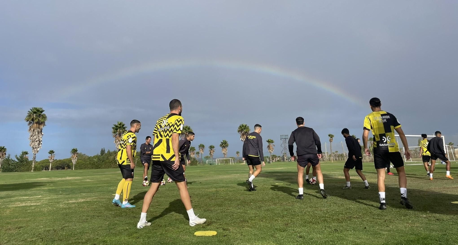 El San Roque de Lepe preparando el partido con el Estepona.