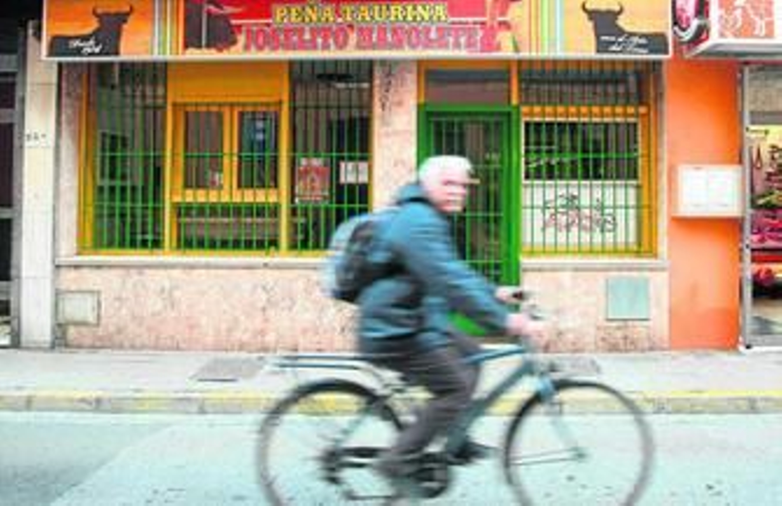 Imagen de la fachada de la peña taurina Joselito Manolete.