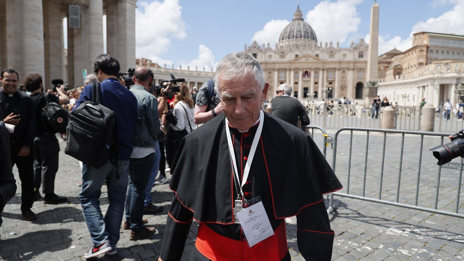 Las imágenes de las vísperas del cónclave en la Plaza de San Pedro del Vaticano