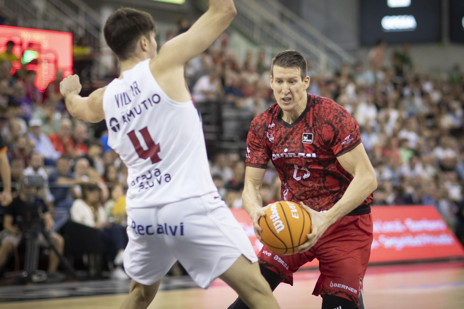 Luka Bozic fue el mejor jugador del Covirán Granada.