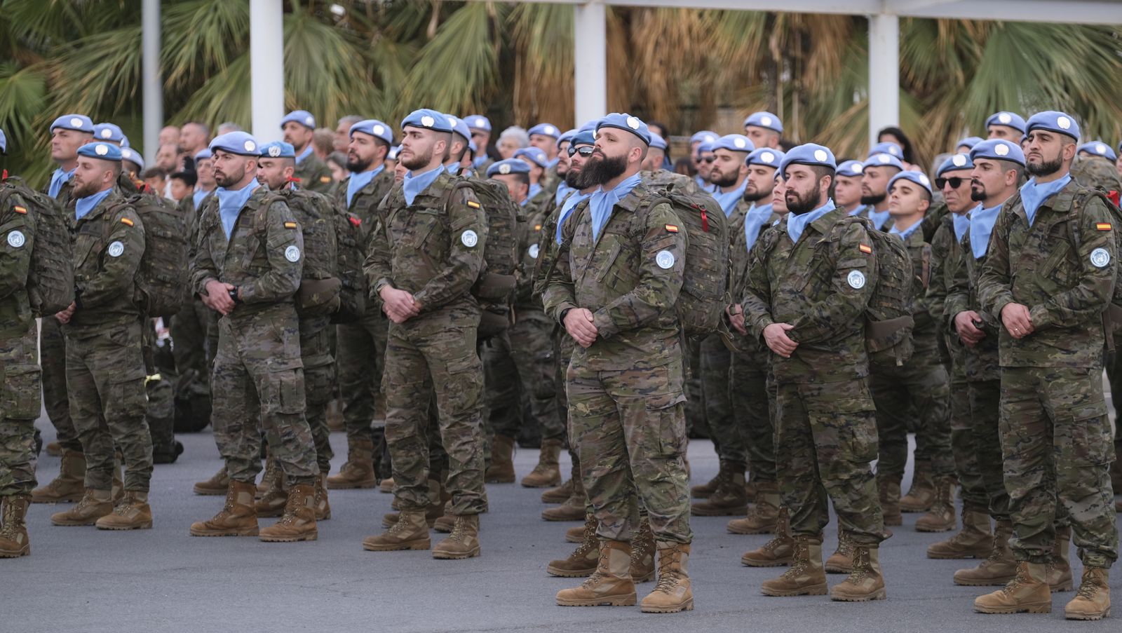 Imágenes de la salida del segundo contingente de La Legión con destino el Líbano
