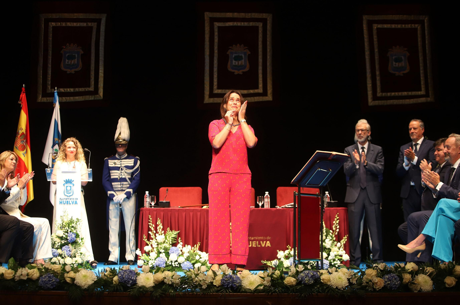 Imágenes de la toma de posesión de Pilar Miranda como alcaldesa de Huelva