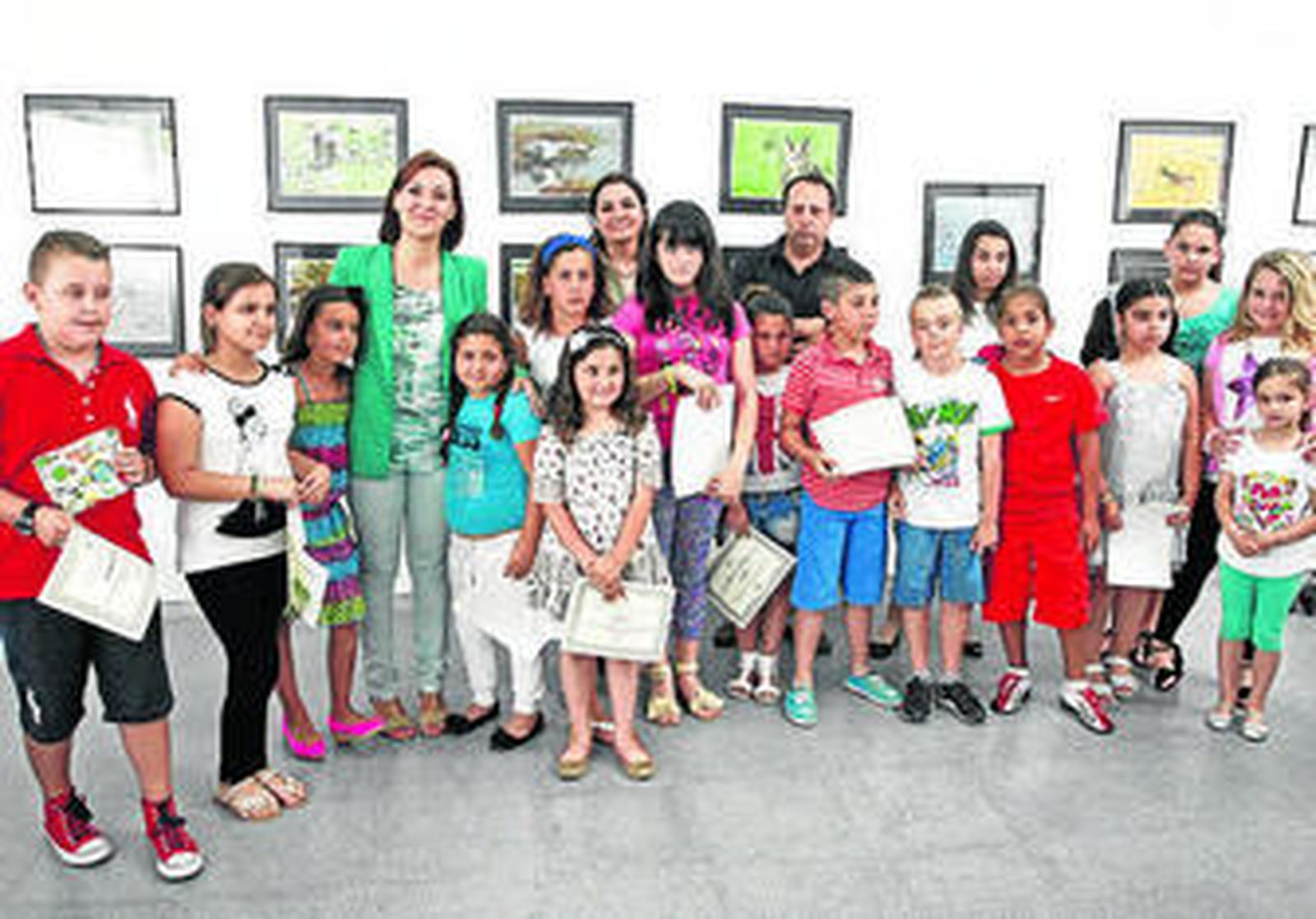 Una foto de familia de los premiados